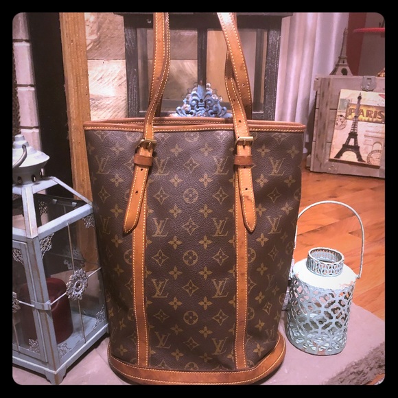 Louis Vuitton Handbags - Louis Vuitton Vintage Bucket Bag GM
